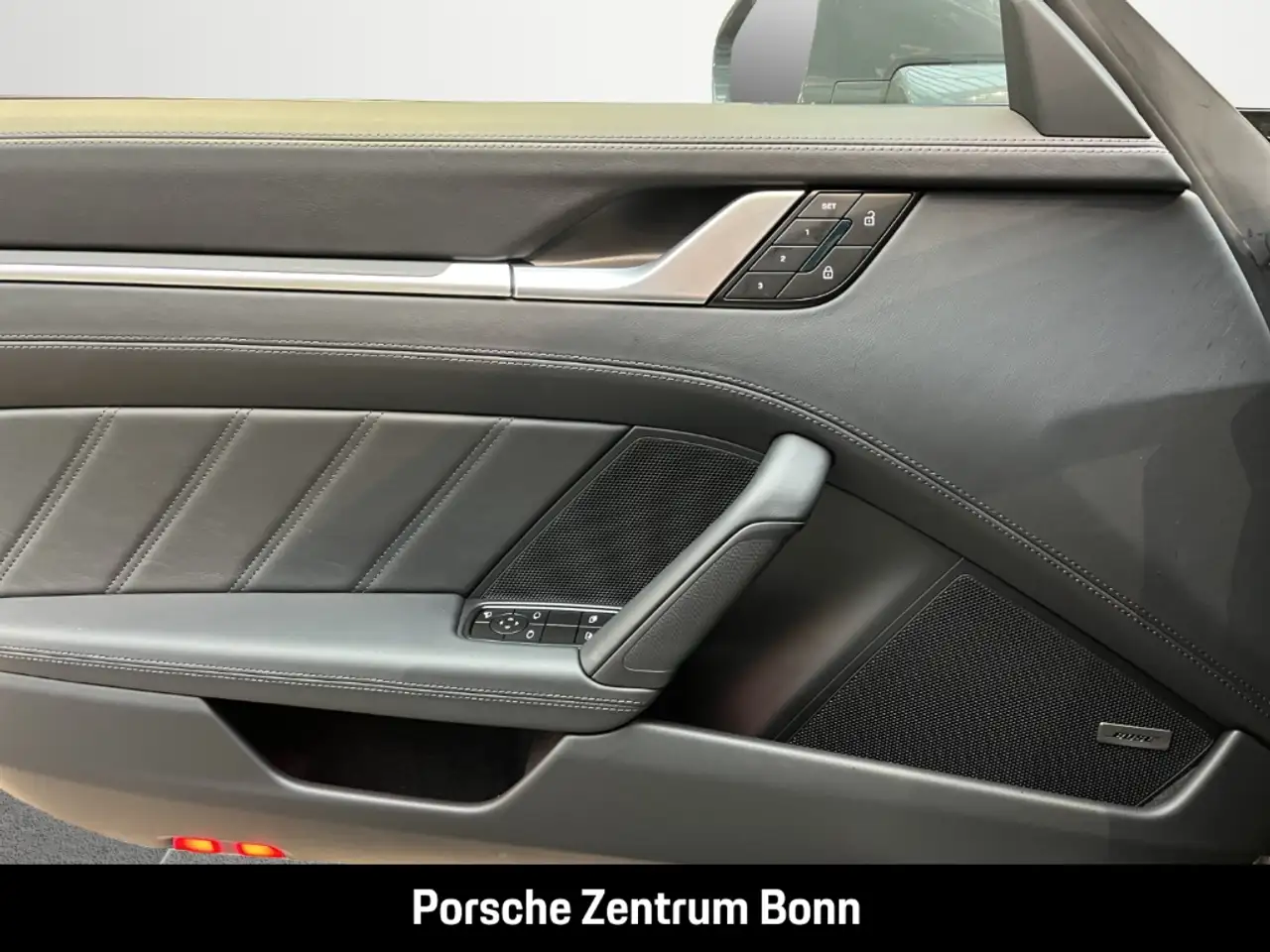 Porsche 992 911 Targa 4S BOSE Sitzbelüftung 21-Zoll 12