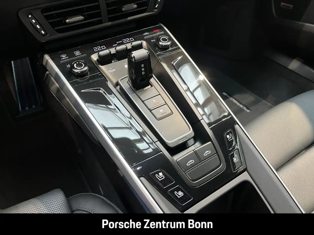 Porsche 992 911 Targa 4S BOSE Sitzbelüftung 21-Zoll 15