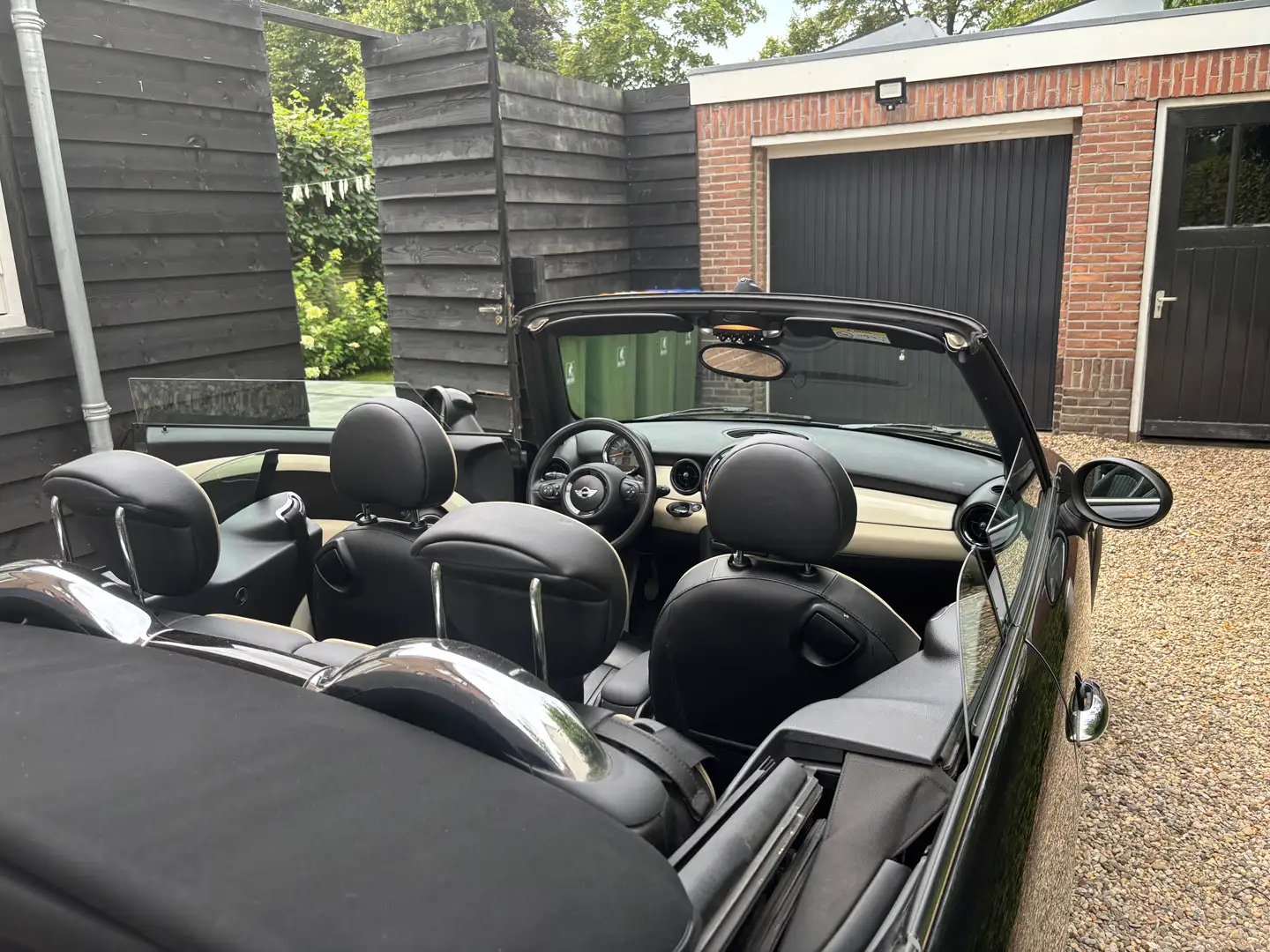 MINI Cooper Cabrio Cooper Cabrio 1.6 Chili Zwart - 2