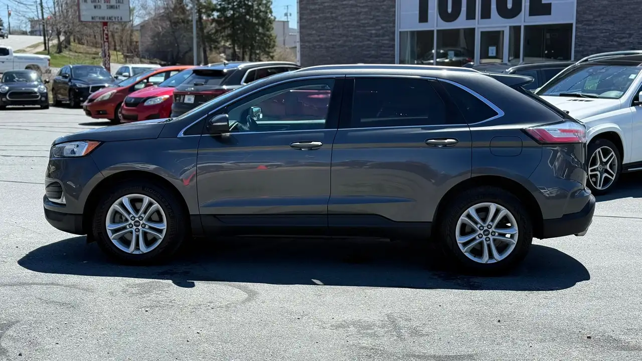 Ford Edge photo Ford Edge