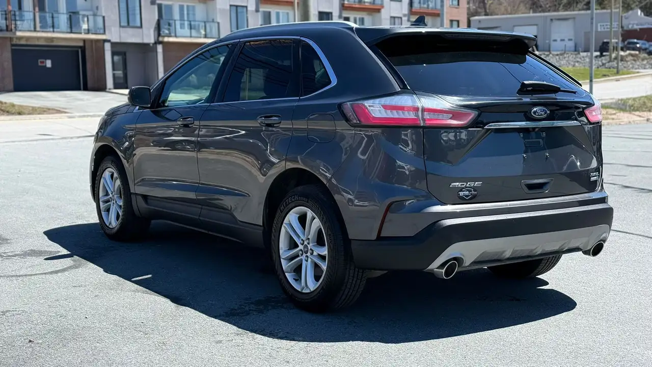Ford Edge photo Ford Edge