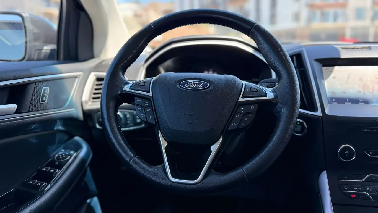 Ford Edge photo Ford Edge