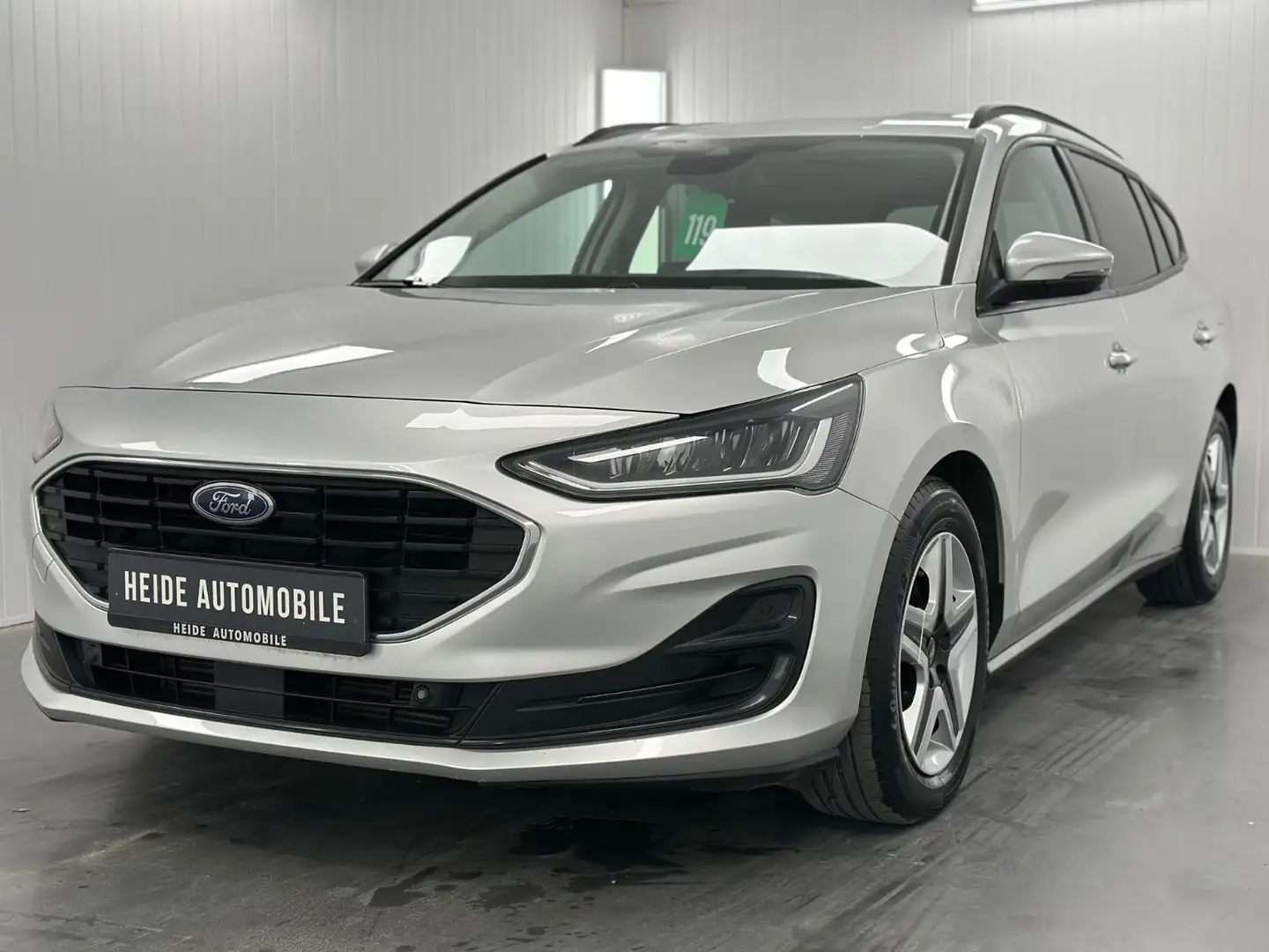 Ford Focus Turnier Cool & Connect Carplay/Android LED Silber - 1