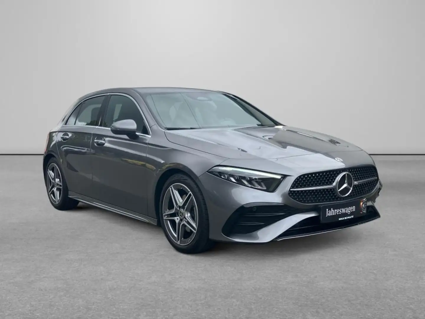 Mercedes-Benz A 200 AMG*AHK*DISTRONIC*LED*KAM*NAVI*KEYLESS Grau - 2