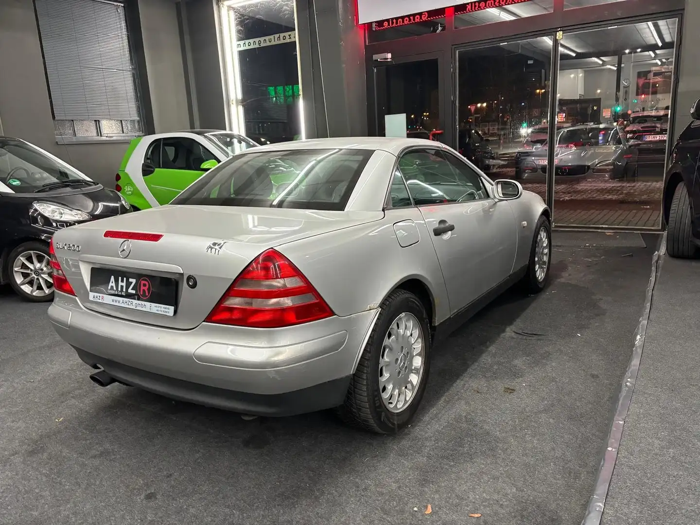 Mercedes-Benz SLK 200 TÜV NEU+ Service Neu Silver - 2