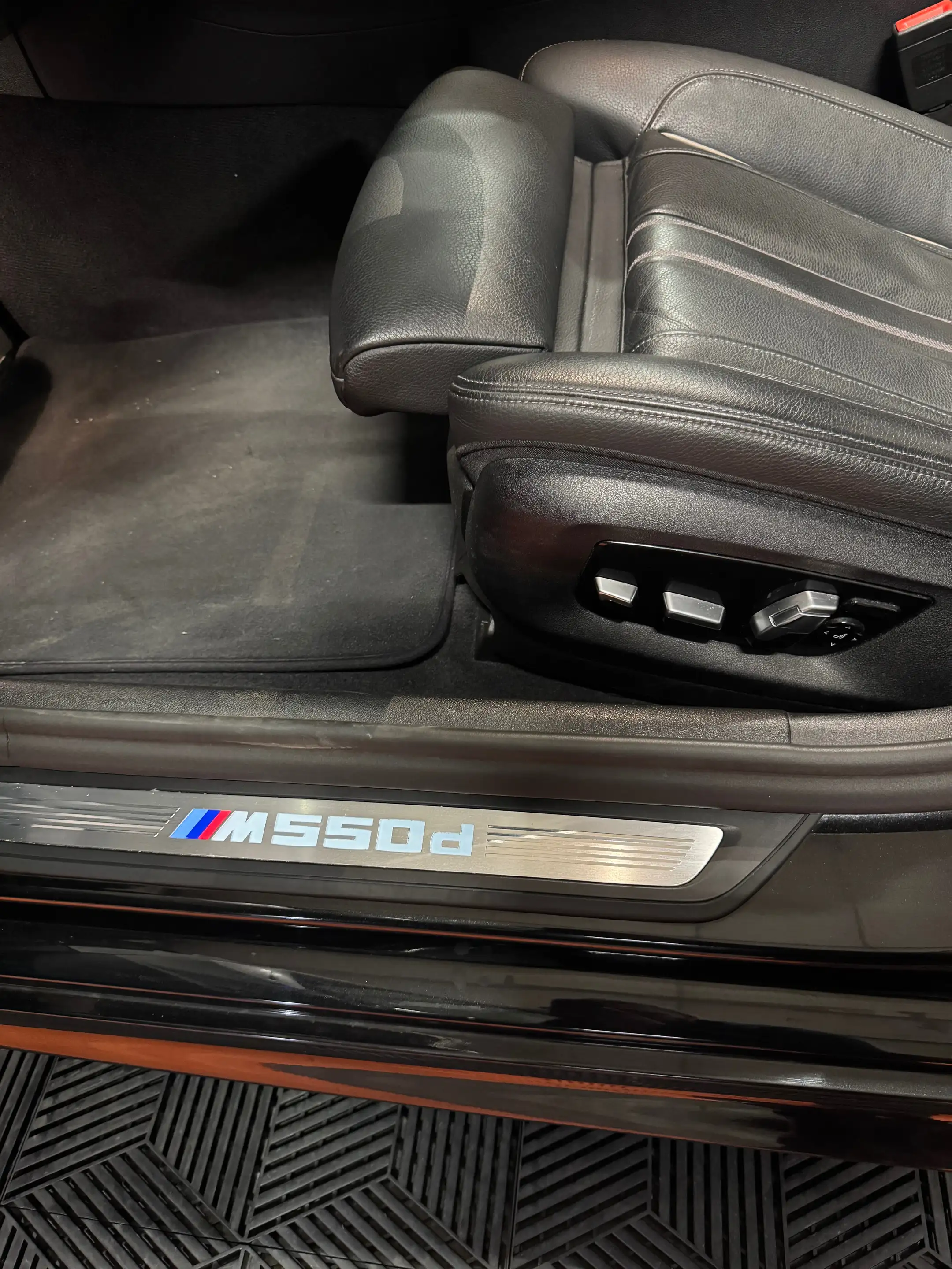 BMW 550 M550 dXAS AdBlue — photo 15
