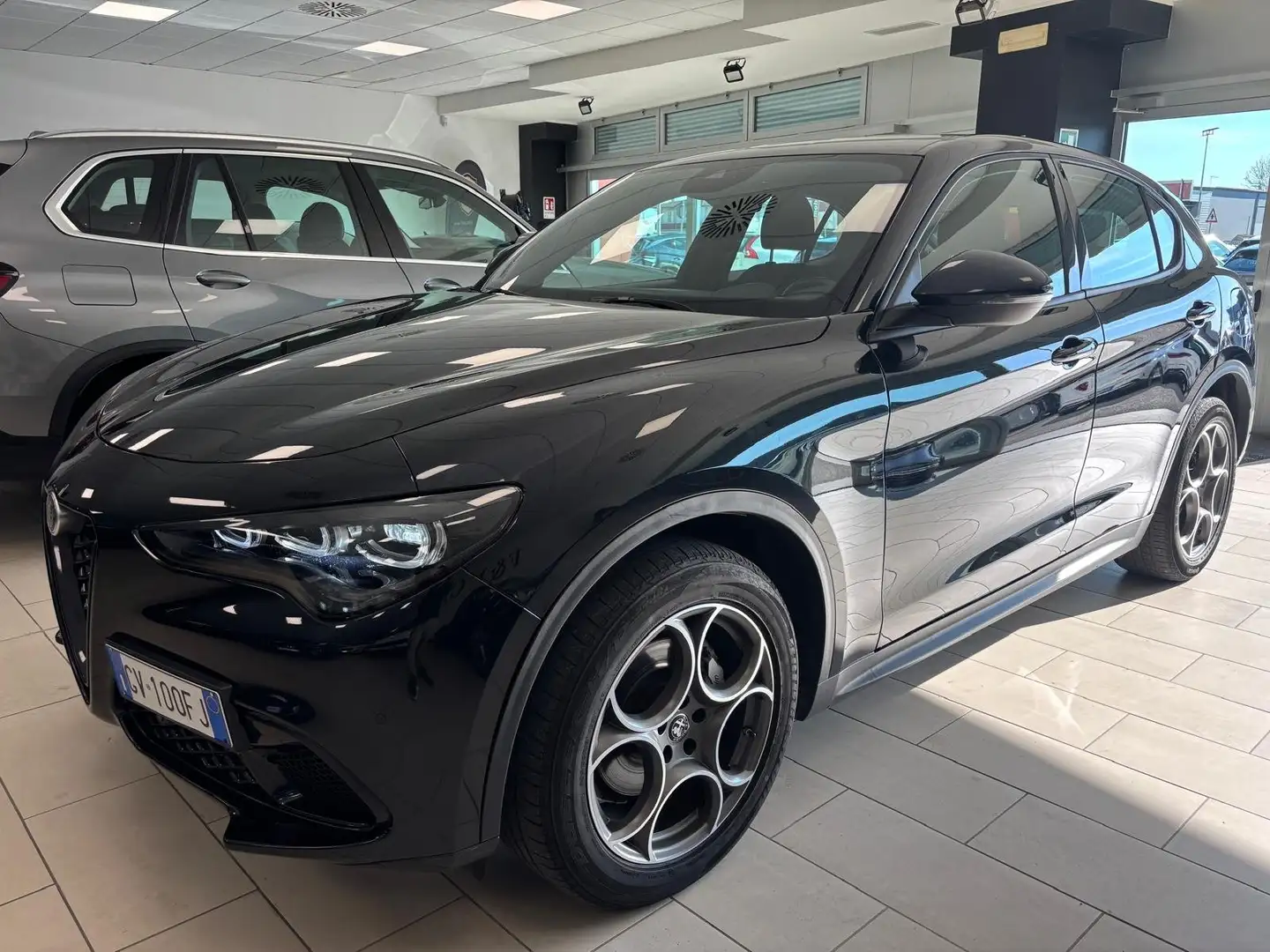 Alfa Romeo Stelvio 2023 2.2 t Sprint Q4 210cv auto UnProp IvaEsp Nero - 1
