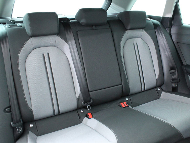 SEAT Leon Style Edition 1.5 eTSI DSG — photo 8
