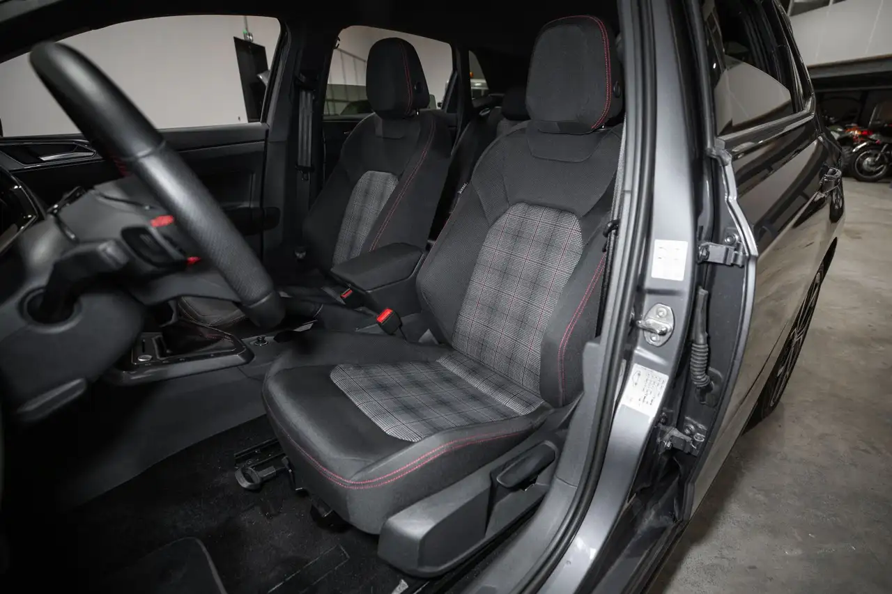 Volkswagen Polo GTI — photo 11