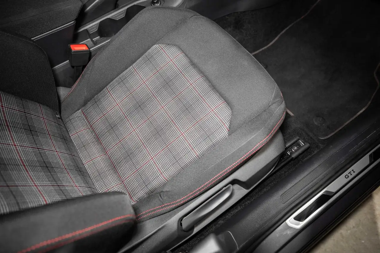 Volkswagen Polo GTI — photo 21