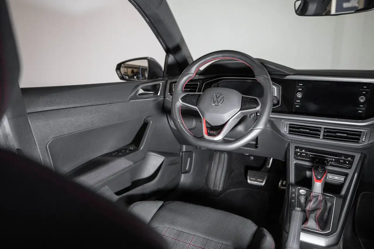 Volkswagen Polo GTI — photo 24