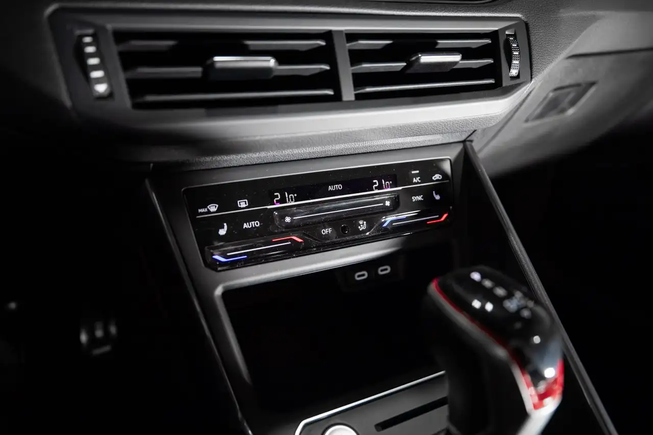 Volkswagen Polo GTI — photo 35