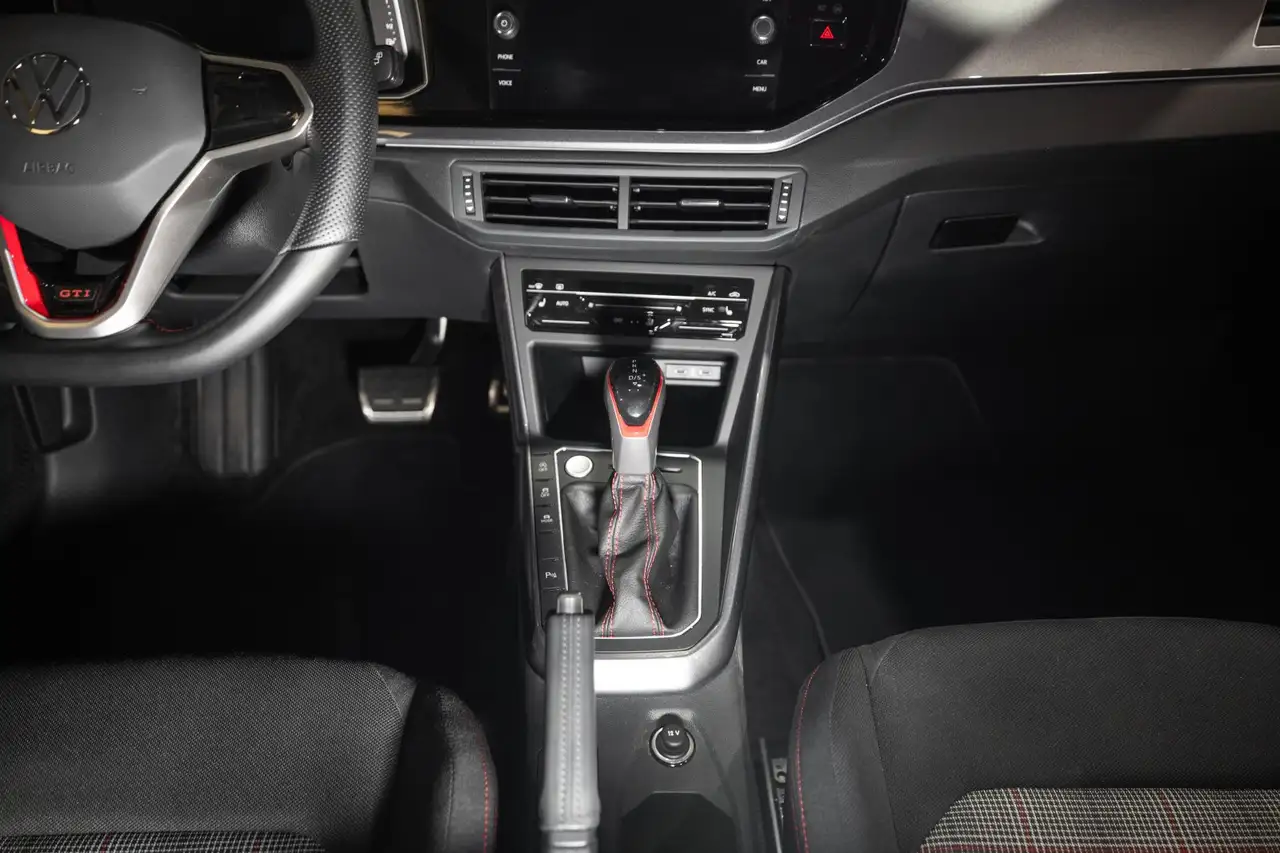 Volkswagen Polo GTI — photo 36