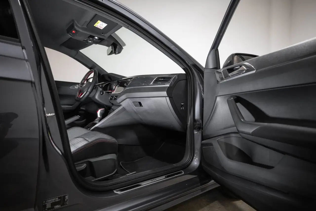 Volkswagen Polo GTI — photo 16