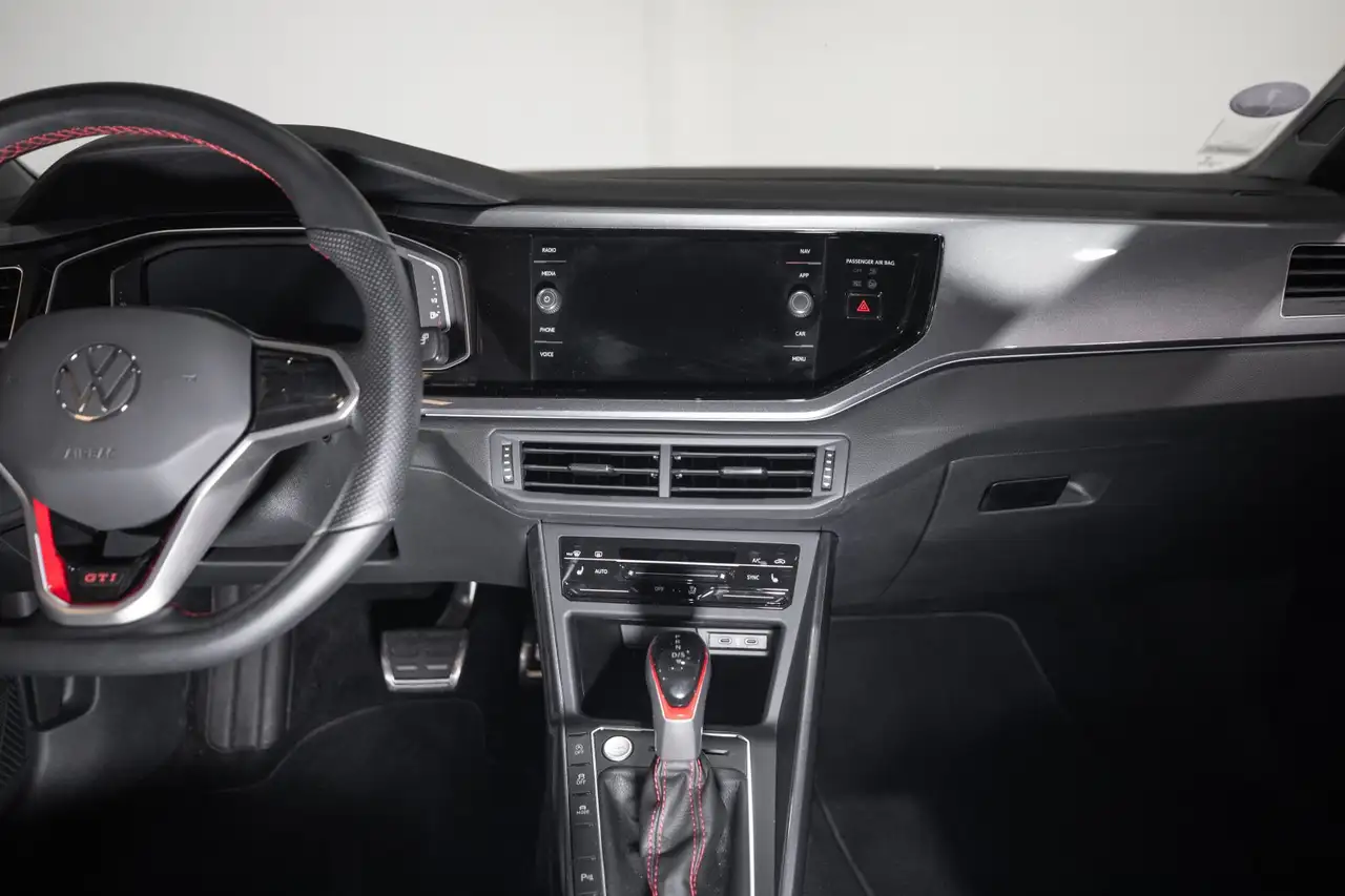 Volkswagen Polo GTI — photo 25