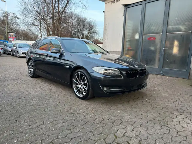 BMW 535 d Touring Navigation-Panorama Dach-Ledersitz