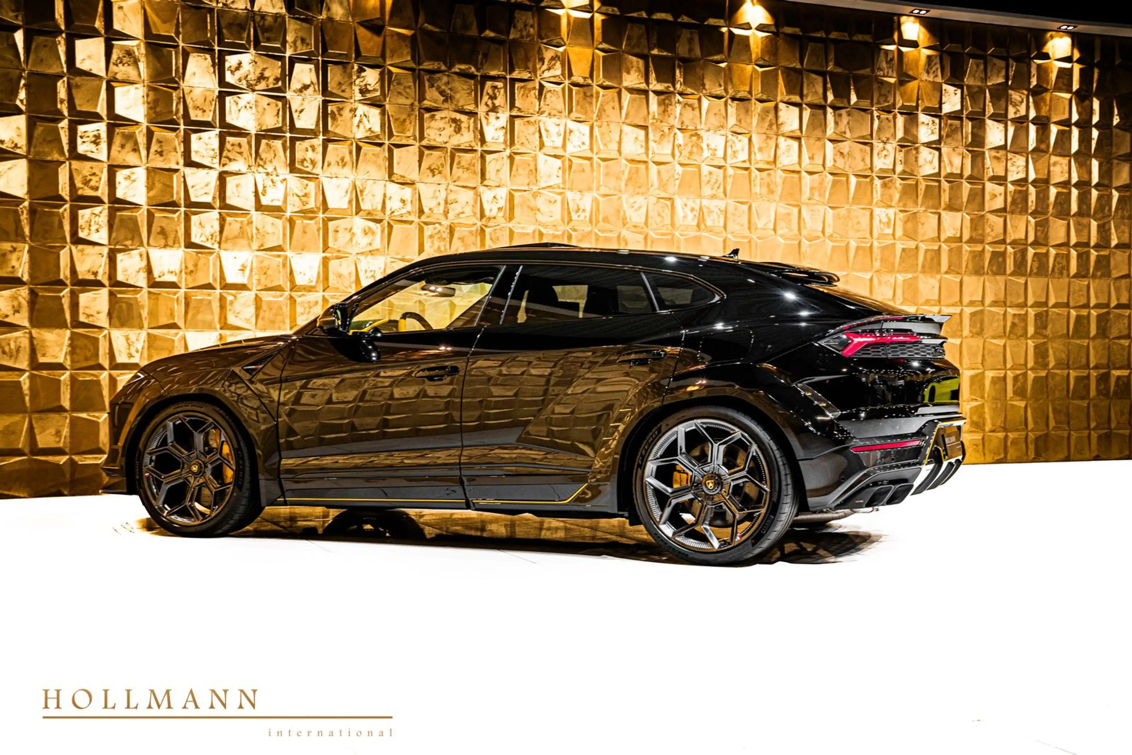 Lamborghini Urus SE NOVITEC ESTESO WIDEBODY — photo 10
