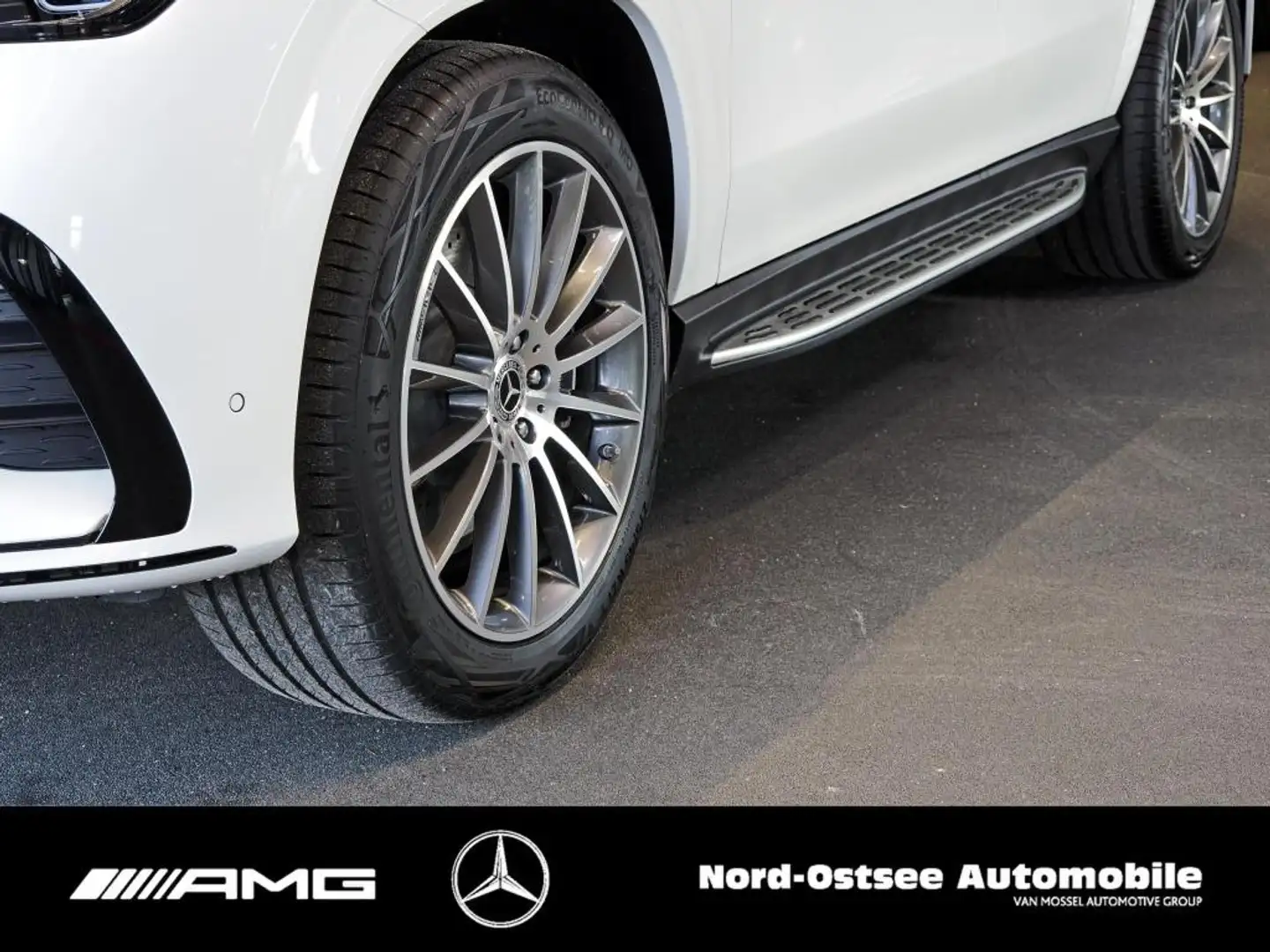 Mercedes-Benz GLE 450 d 4m AMG NIGHT PANO AHK HUD STANDHZG Weiß - 2