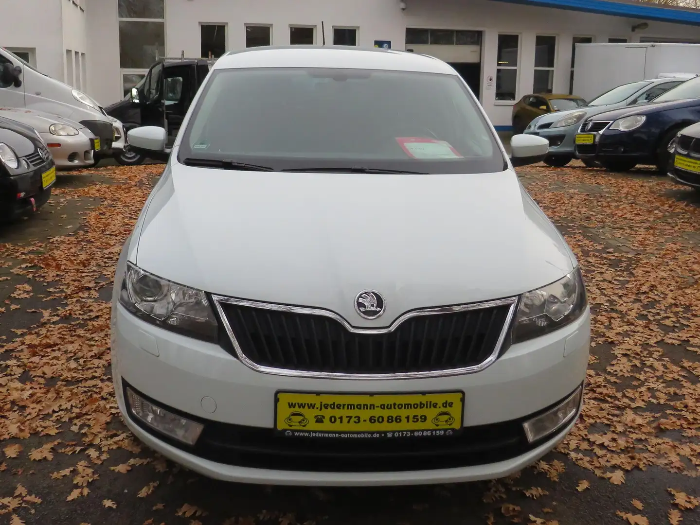 Skoda Rapid/Spaceback Joy Weiß - 2
