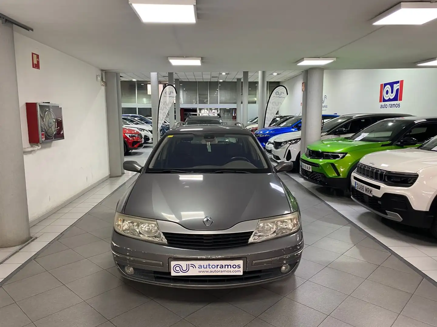 Renault Laguna GRAND TOURER 1.9 120CV Gris - 2