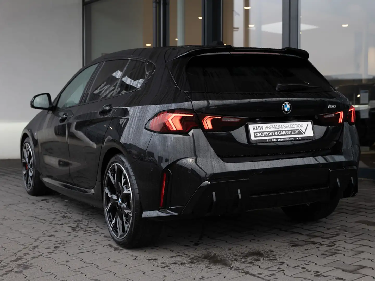 BMW 120 i M-Sport Pro PANO 360° HUD NAVI KAMERA Schwarz - 2