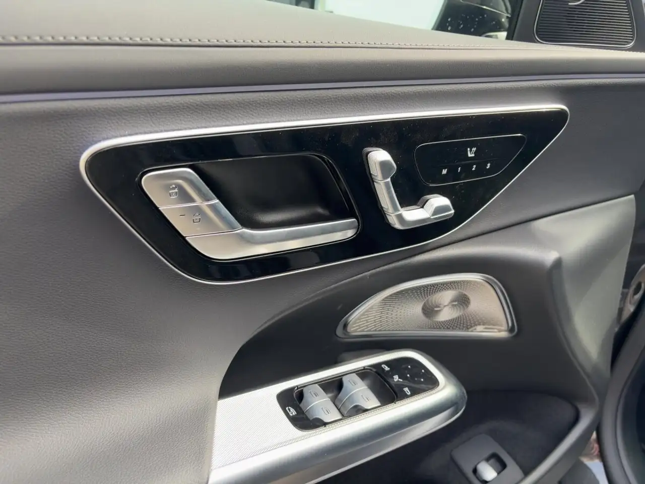 Mercedes-Benz E 300 E 300 de T AMG/Pano/AHK/HUD/Burm/DigiLi/Distr/Me 13