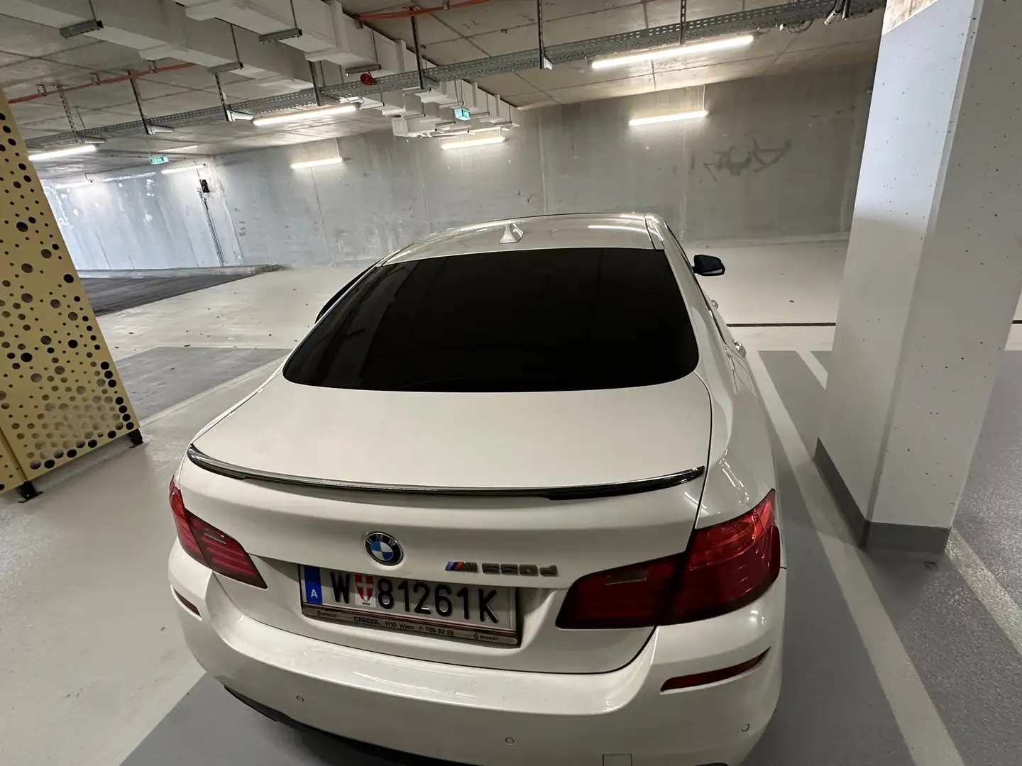 BMW 550 M550d xDrive Aut. Wit - 2