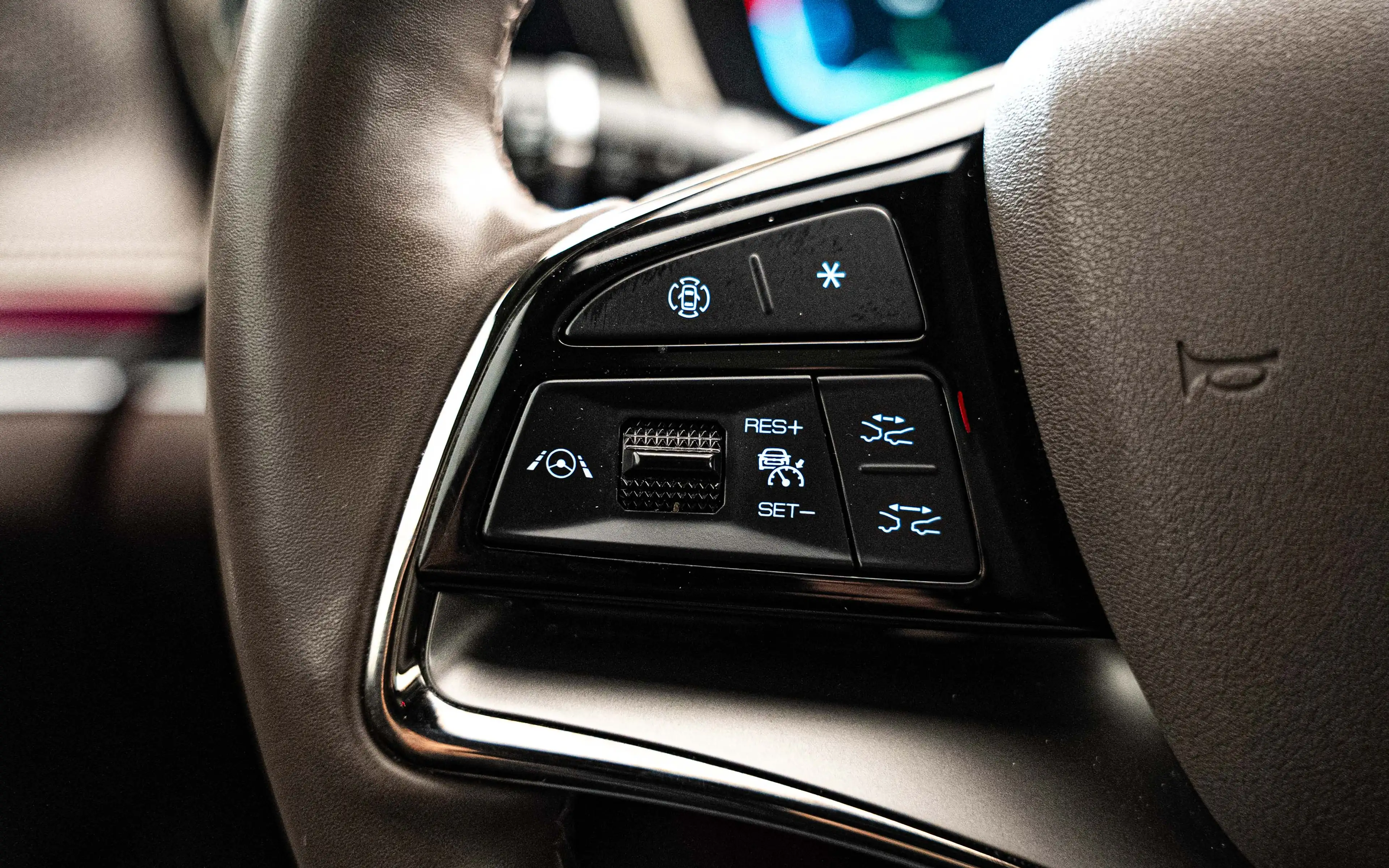 BYD Han Han 85.4 kWh Executive AWD — photo 13