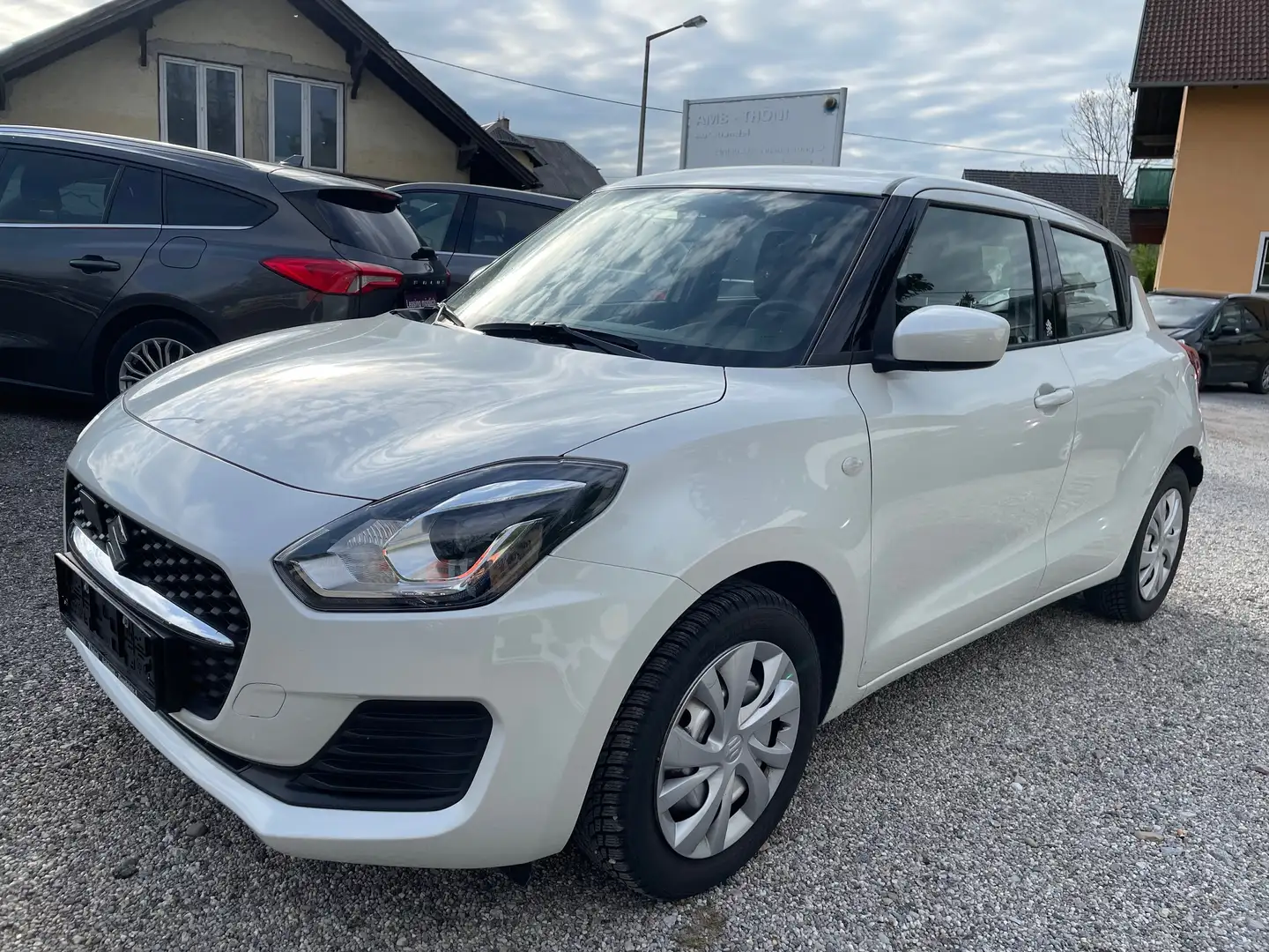 Suzuki Swift 1,2 DualJet Hybrid Clear,* ACC, LED,..** Weiß - 1