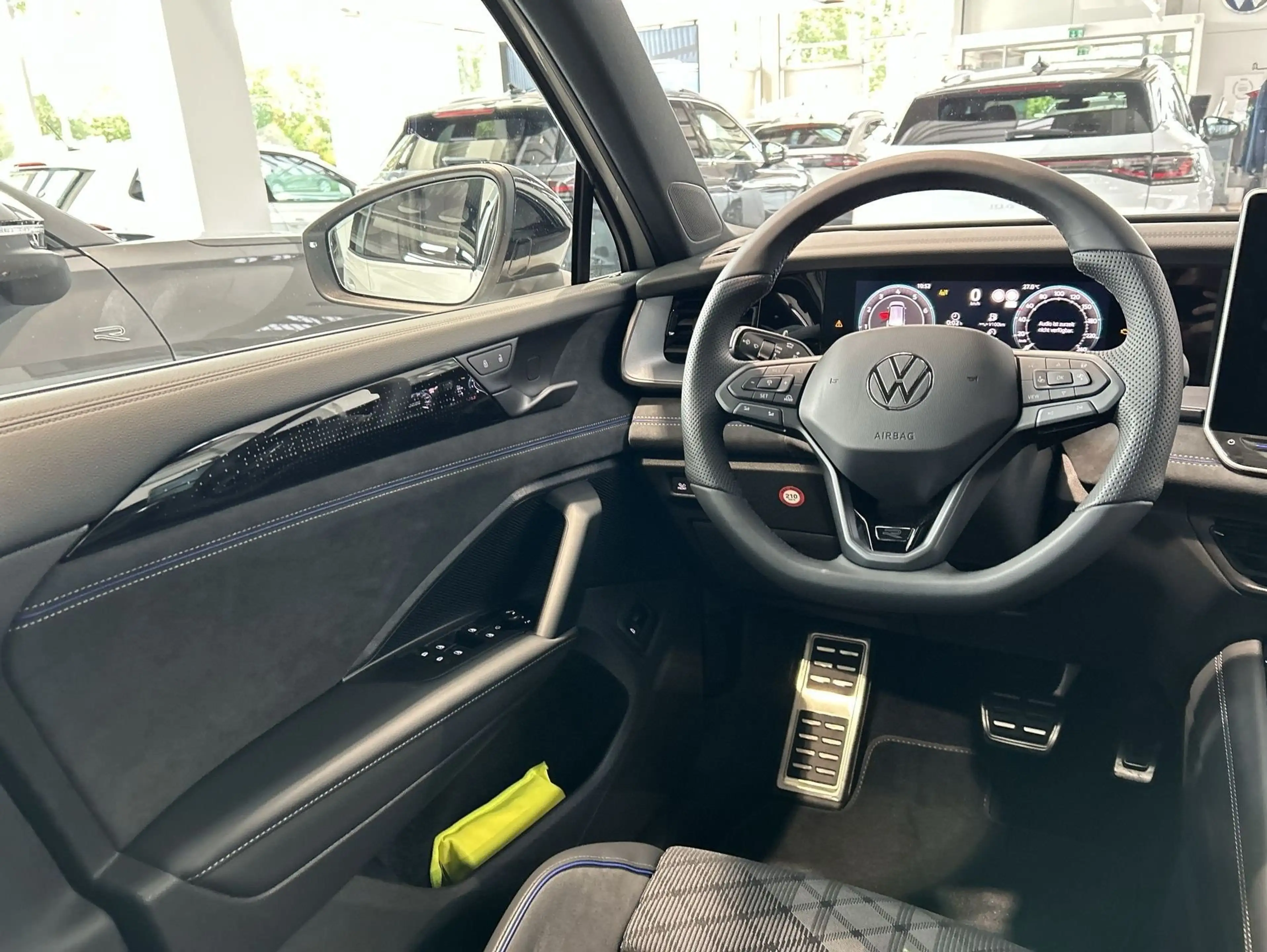 Volkswagen Tayron 1.5 eTSI  DSG R-Line BlackStyle IQ.DrivePre 7-Sitz — photo 10