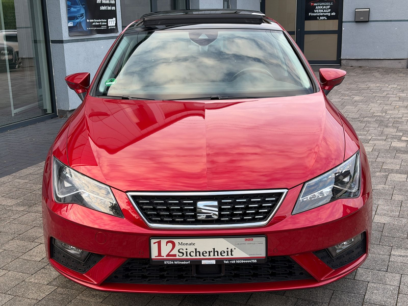 SEAT Leon 1.5 TSI Xcellence Automatik*Panorama*AHK* — photo 2