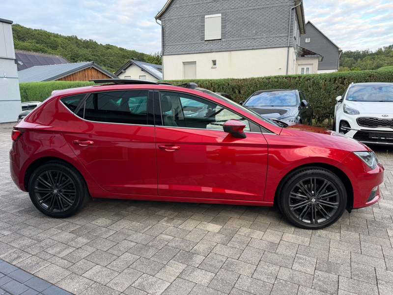 SEAT Leon 1.5 TSI Xcellence Automatik*Panorama*AHK* — photo 10