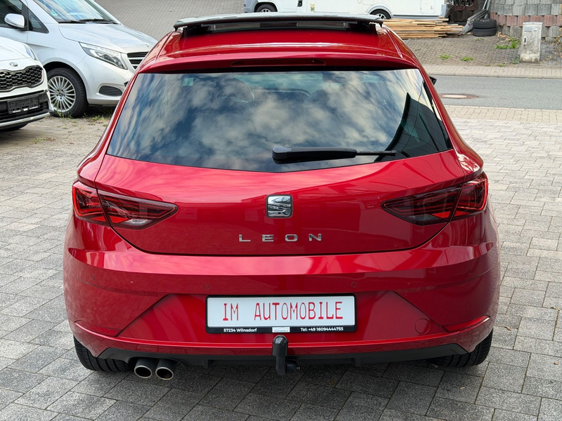 SEAT Leon 1.5 TSI Xcellence Automatik*Panorama*AHK* — photo 7