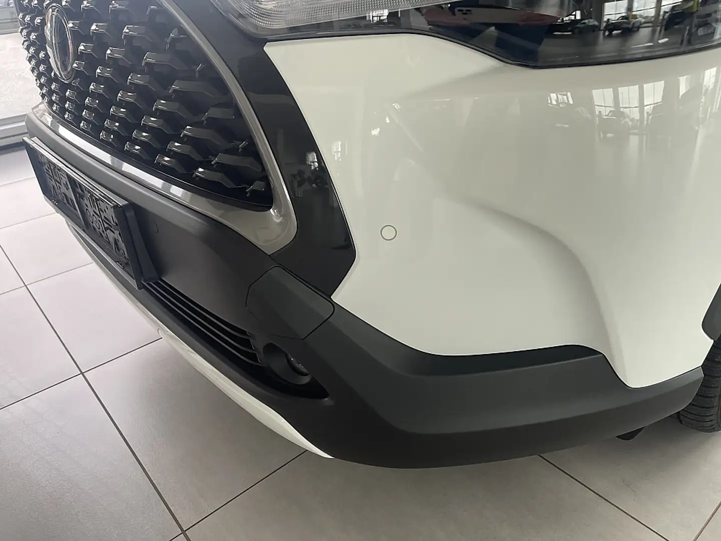 Toyota Corolla Cross 2,0 Hybrid Design 2WD Білий - 2