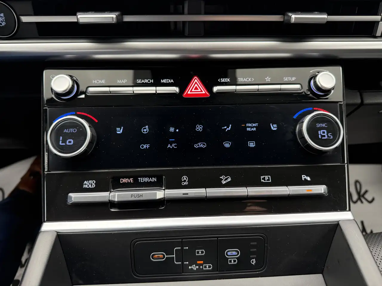 Hyundai SANTA FE снимка Hyundai SANTA FE