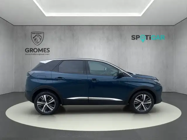 Peugeot 3008 view 2