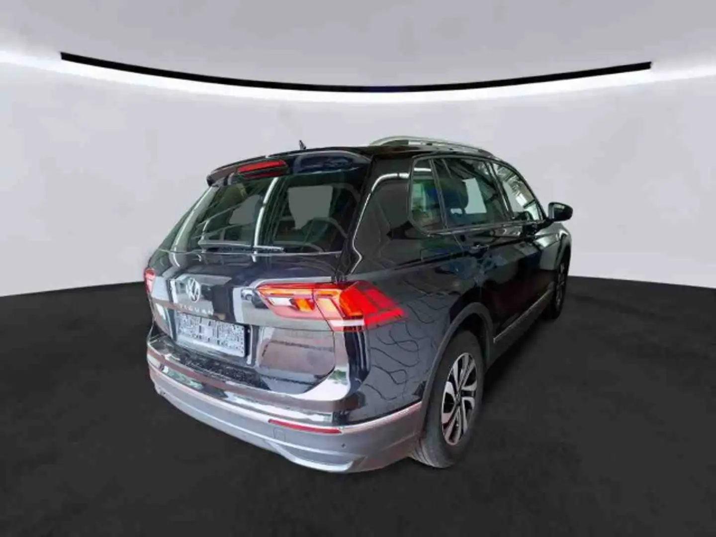 Volkswagen Tiguan 2.0 TDI Active NAVI AHK APP RearView Schwarz - 2