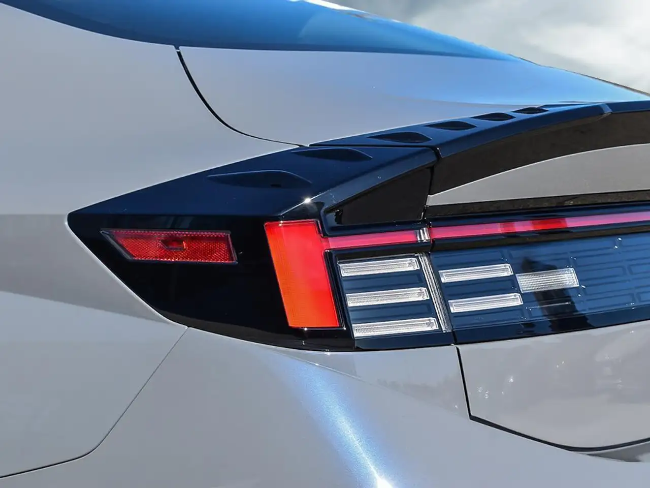 Hyundai SONATA снимка Hyundai SONATA