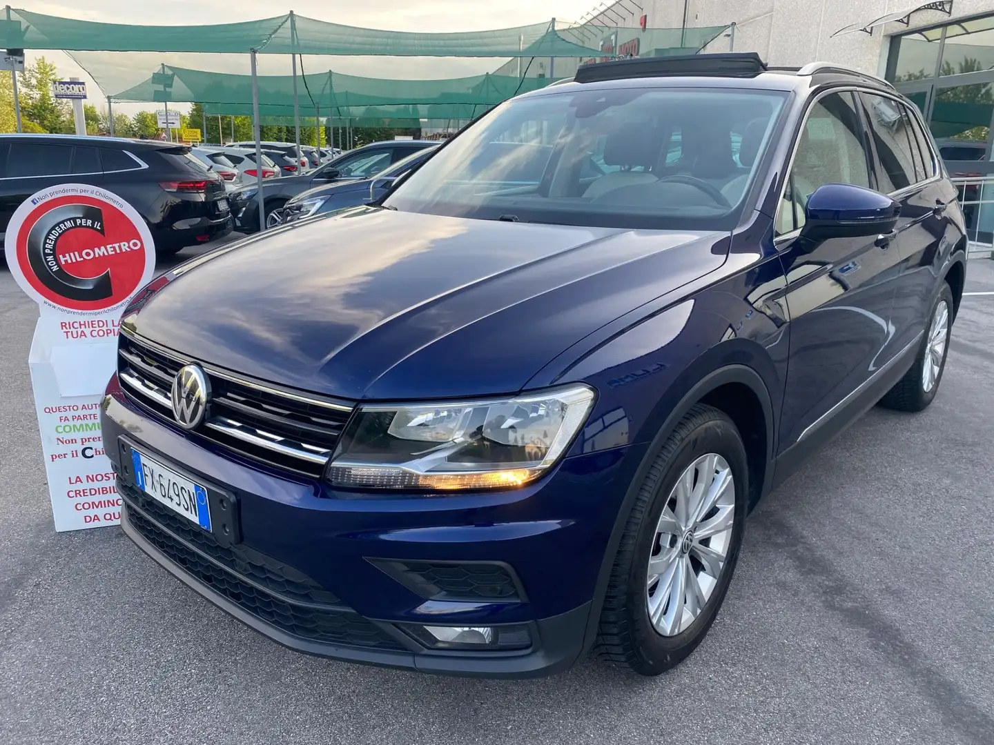 Volkswagen Tiguan 2.0 TDI SCR DSG Sport BlueMotion Technology Blu/Azzurro - 1
