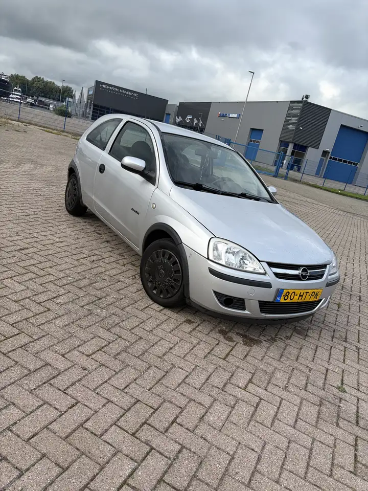 Opel Corsa 1.4-16V Comfort AUT, foto 2