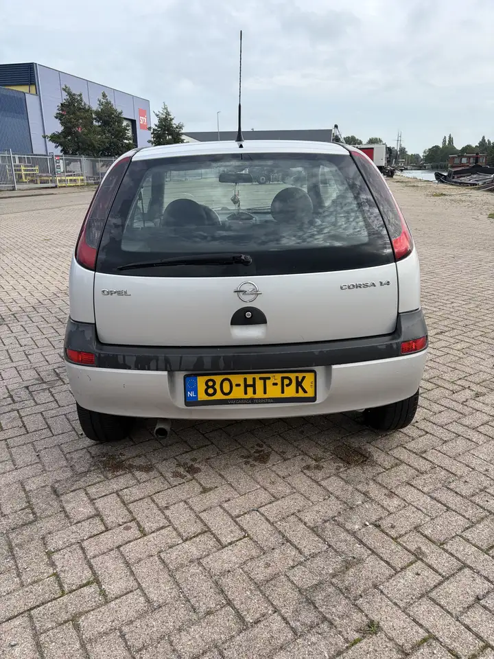 Opel Corsa 1.4-16V Comfort AUT, foto 3
