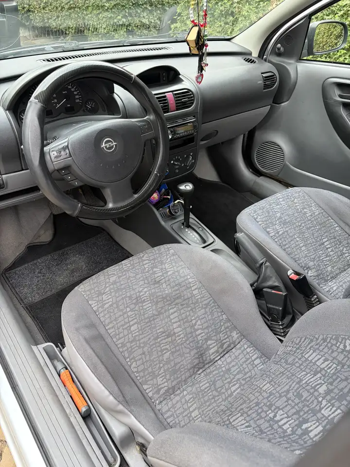 Opel Corsa 1.4-16V Comfort AUT, foto 5