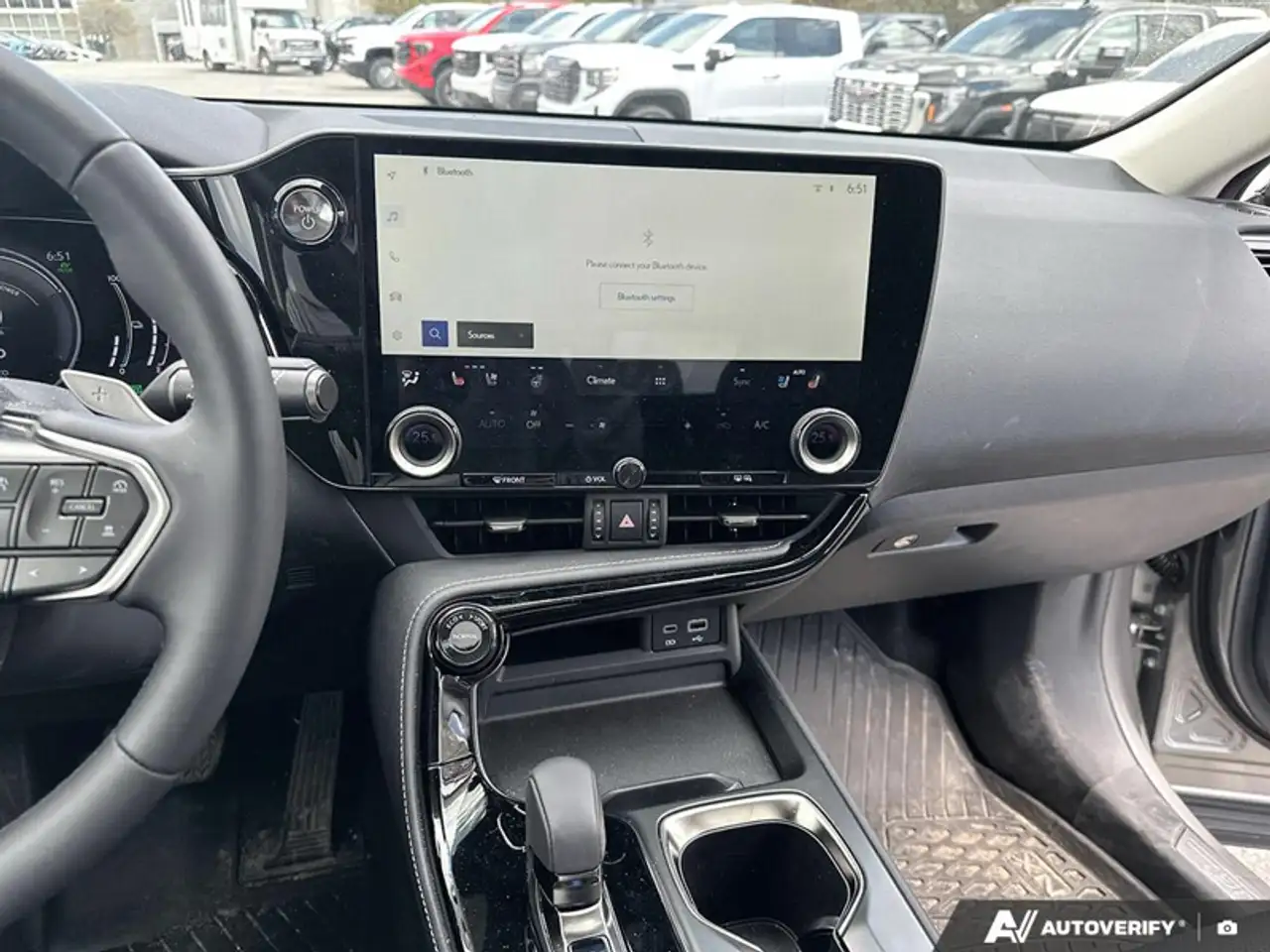 Lexus NX снимка Lexus NX