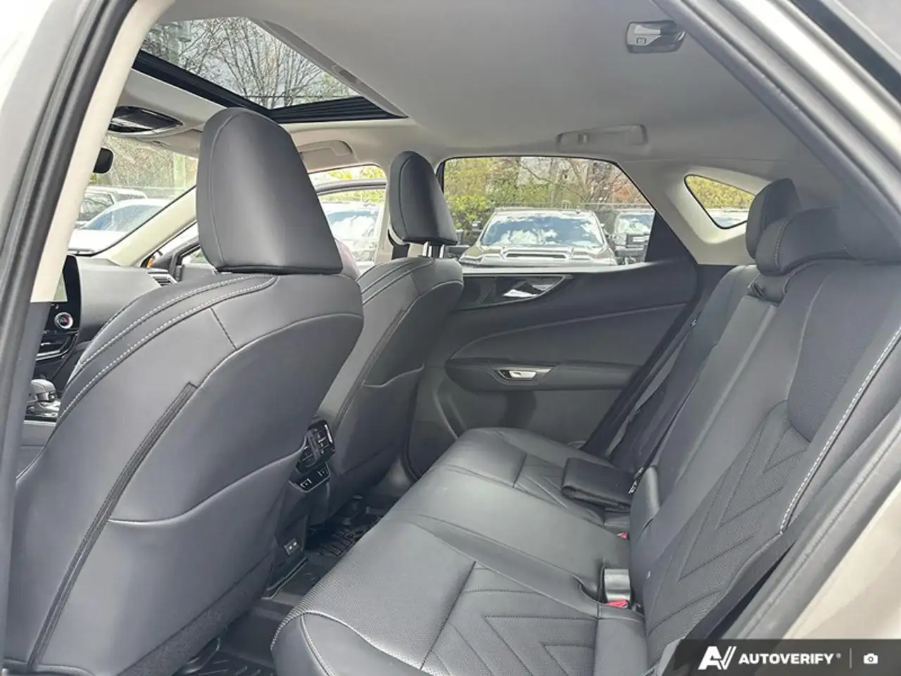 Lexus NX снимка Lexus NX