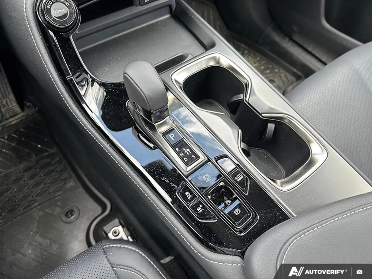 Lexus NX снимка Lexus NX