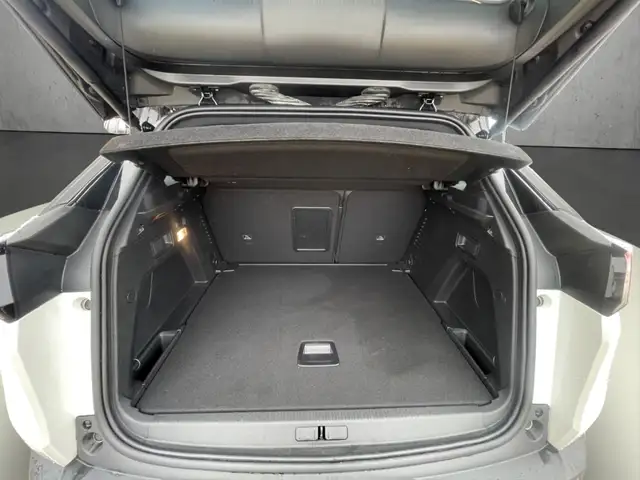 Peugeot 3008 view 7