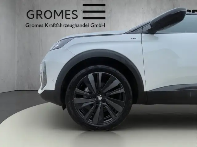 Peugeot 3008 view 11