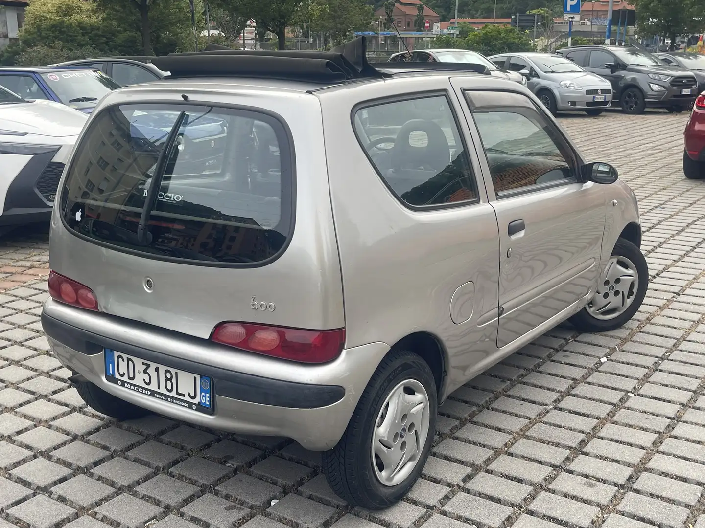 Fiat 600 active - 1