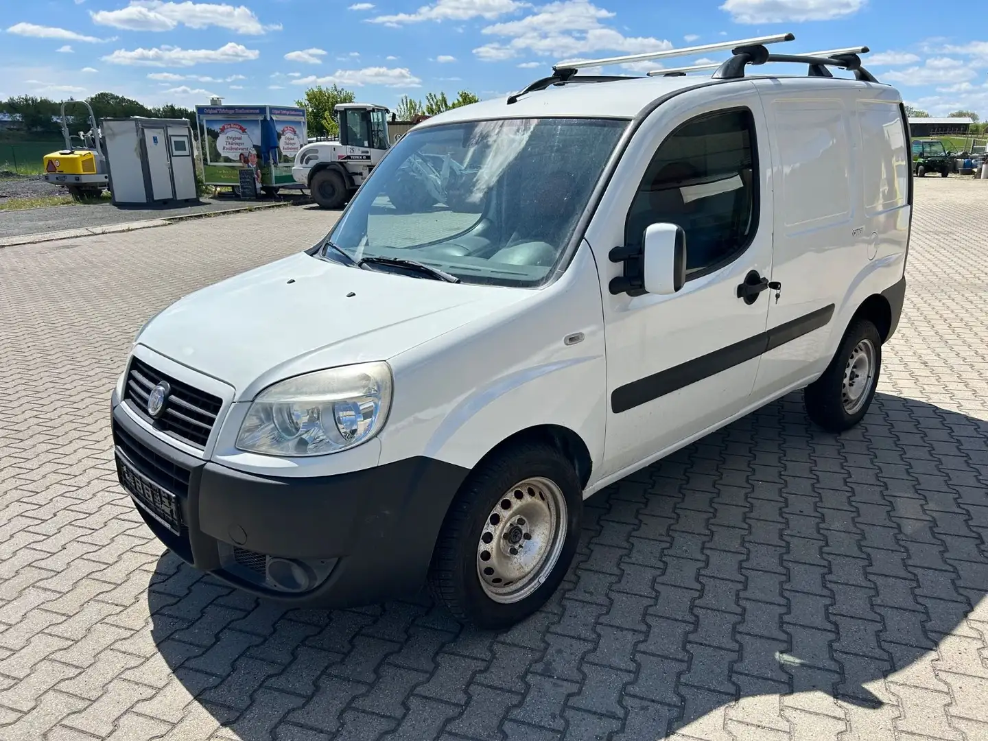 Fiat Doblo 1,2 TÜV neu, zweite Hand Weiß - 1