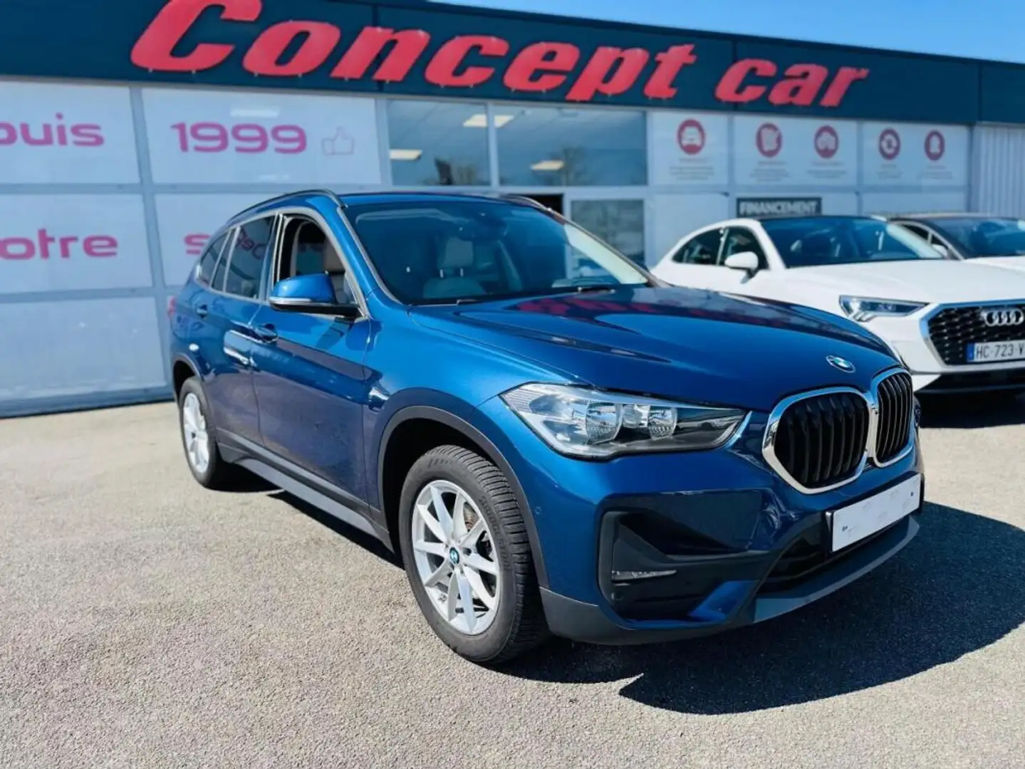 BMW X1 BUSINESS sDrive 18dA + Sellerie Cuir Bleu - 1